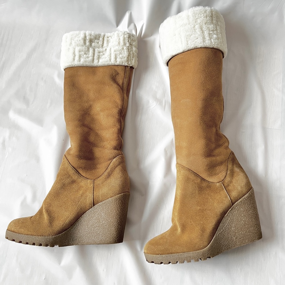 Fendi Beige Suede wedge Boots shearling fur EU 37 adjustable and dust bag
